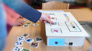 Tangible Interfaces Support Young Children's Goal Interdependence